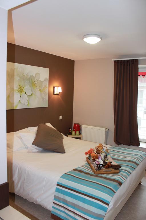 Logis Hotel Restaurant De La Dore Vertolaye Kültér fotó