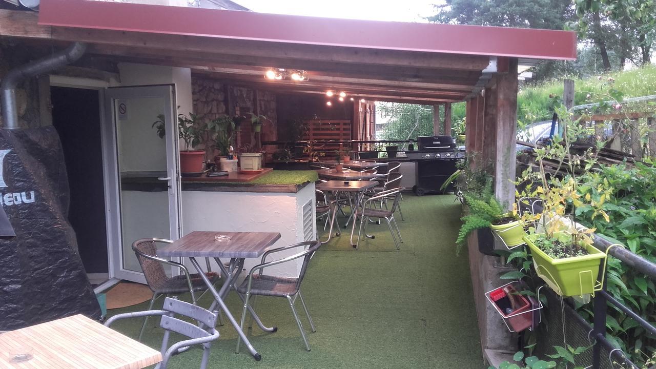 Logis Hotel Restaurant De La Dore Vertolaye Kültér fotó