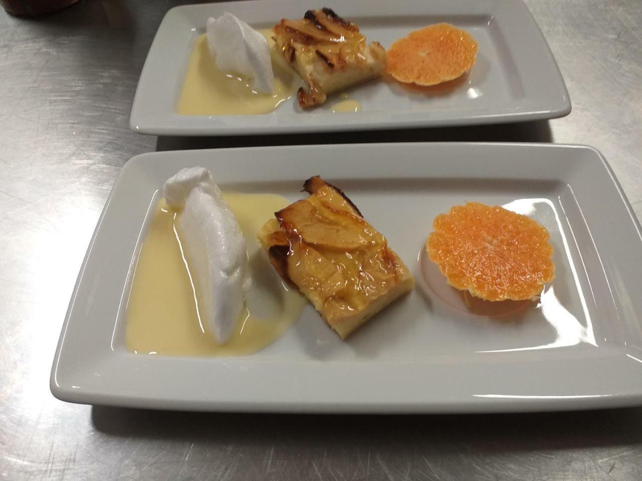 Logis Hotel Restaurant De La Dore Vertolaye Kültér fotó